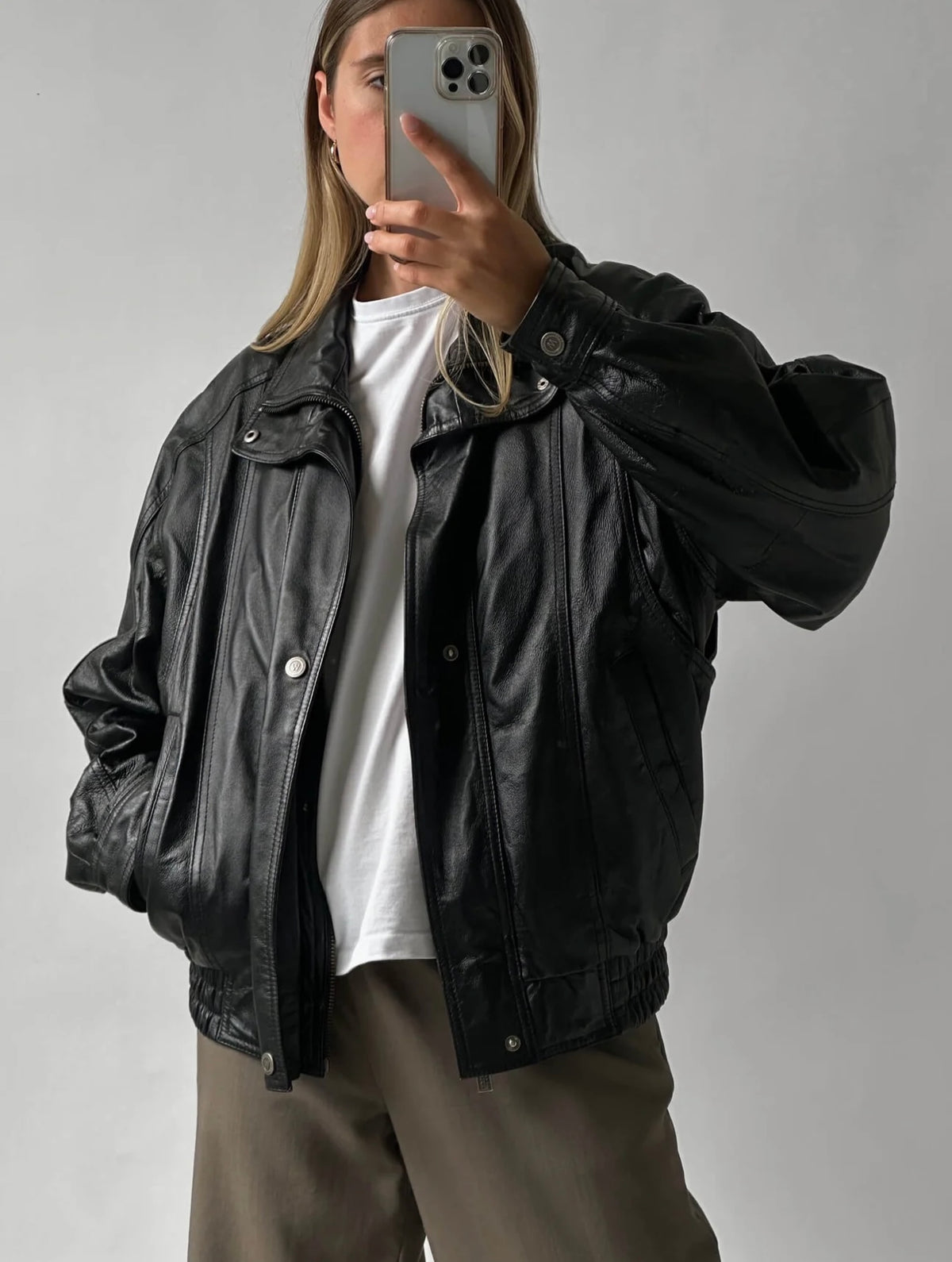 Women&#39;s Classic Oversized Black Bomber Jacket